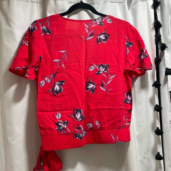 Nine Britton Blouse - Picture 2 of 3